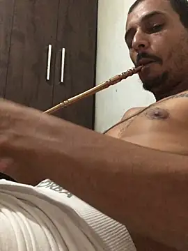 Pauzuudo01 online show from 01/30/25, 07:18