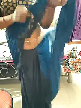 Snapshot of YR-SHIVANI chatting on 03/23/25, 07:53 YR-SHIVANI online show from 03/23/25, 07:53