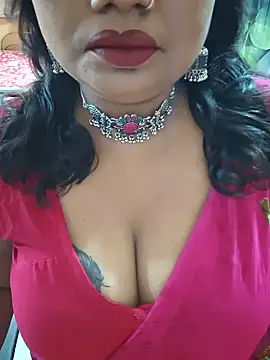 Snapshot of YR-SHIVANI chatting on 07/12/26, 05:41 YR-SHIVANI online show from 07/12/26, 05:41
