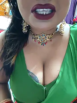 Snapshot of YR-SHIVANI chatting on 09/18/25, 04:48 YR-SHIVANI online show from 09/18/25, 04:48
