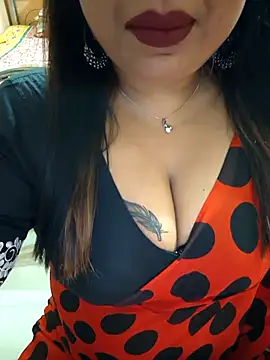 Snapshot of YR-SHIVANI chatting on 03/05/25, 07:27 YR-SHIVANI online show from 03/05/25, 07:27
