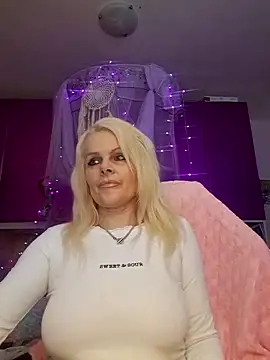 Angeldevilus online show from 10/19/25, 01:19