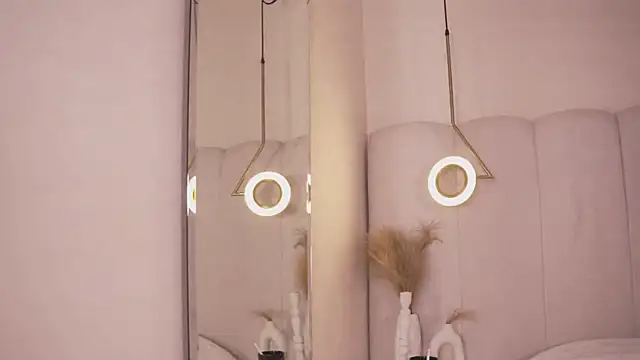 Abby-me online show from 04/07/26, 12:51