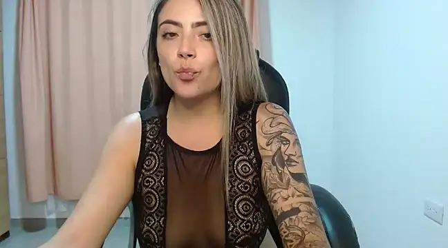 Snapshot of _sweet_rachel chatting on 01/28/25, 02:43 sweet rachel online show from 01/28/25, 02:43
