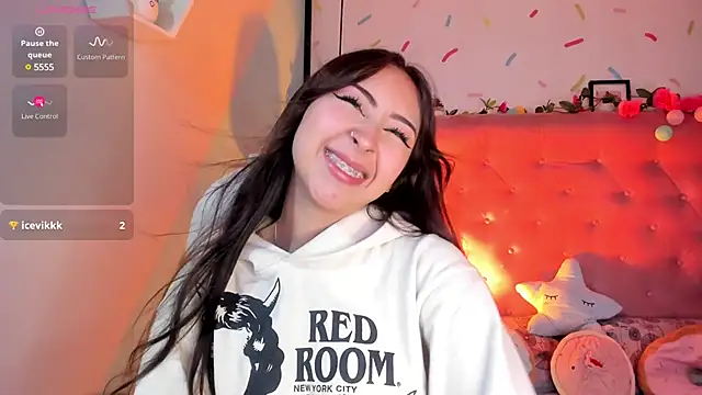  cloe martinez online show from 03/18/25, 08:48