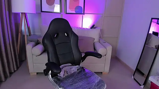  cloe martinez online show from 09/21/25, 11:48