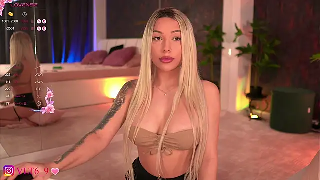 violettabunny03 online show from 03/22/25, 12:06