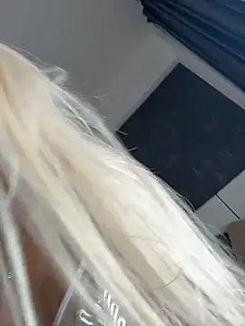 Snapshot of violettabunny03 chatting on 02/03/26, 01:05 violettabunny03 online show from 02/03/26, 01:05