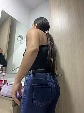 Snapshot of Natalia_Cleark09 chatting on 02/18/26, 01:51 Natalia Cleark09 online show from 02/18/26, 01:51