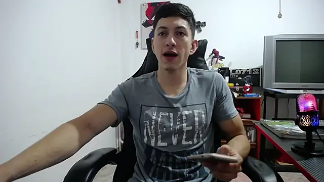 Snapshot of Iam_yourbabyprincess_XD chatting on 02/11/26, 04:56 Iam yourbabyprincess XD online show from 02/11/26, 04:56