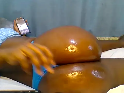 Creamypussy21 online show from 03/26/26, 12:09