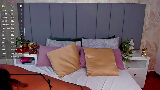 JulianaMiller online show from 09/29/25, 01:45