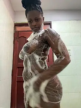 Snapshot of t-Booty_risky_ chatting on 03/13/25, 03:17 t-Booty risky  online show from 03/13/25, 03:17