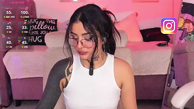 Hinataw33d01 online show from 11/26/25, 01:38