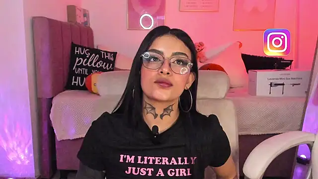 Hinataw33d01 online show from 11/05/25, 02:58