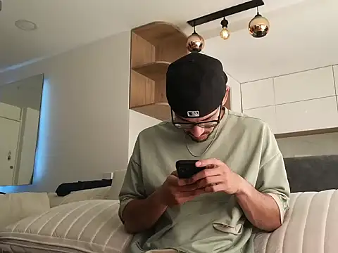 Phantom Bigger1 online show from 01/07/26, 02:33