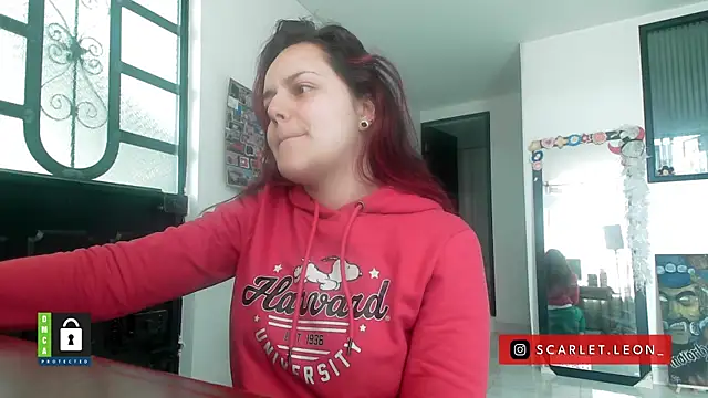 Scarletleon77 online show from 12/04/25, 05:23