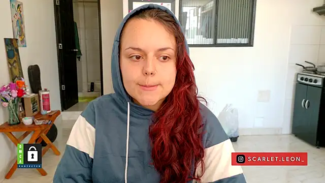 Scarletleon77 online show from 04/22/26, 04:03