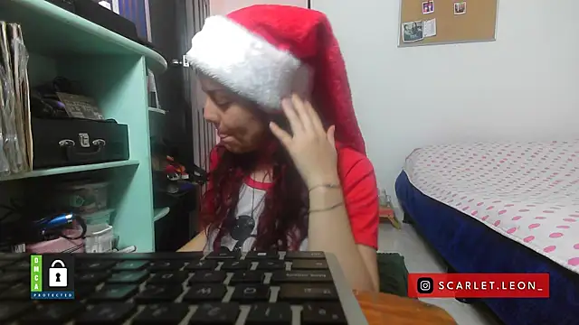 Scarletleon77 online show from 12/16/25, 02:43