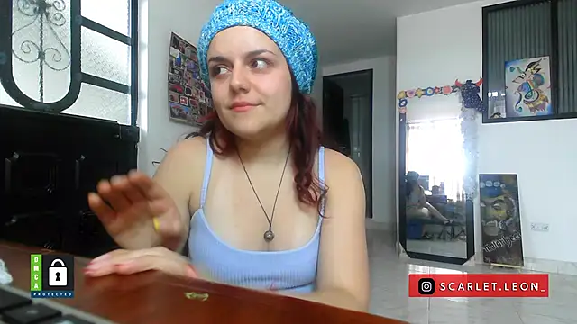 Scarletleon77 online show from 11/08/25, 06:00