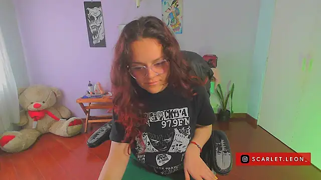 Scarletleon77 online show from 02/06/25, 05:30