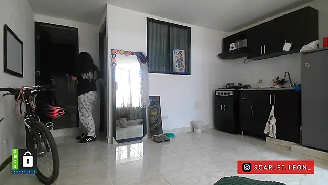 Scarletleon77 online show from 09/25/25, 03:40