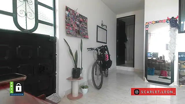 Scarletleon77 online show from 10/28/25, 01:10