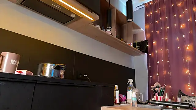 ilona wine online show from 05/22/26, 01:09