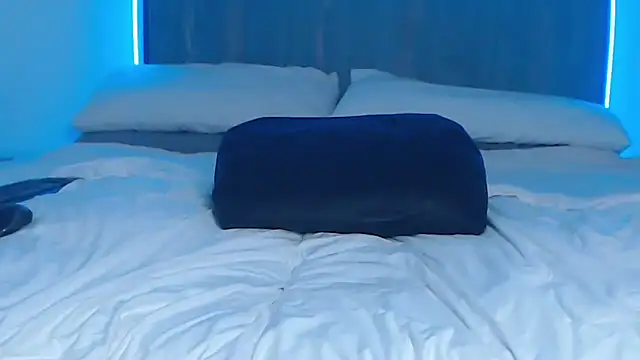 UK Tall Barbie Slut online show from 10/24/25, 06:45