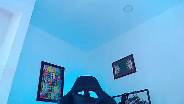 yosoy enzo2020 online show from 02/22/26, 01:57