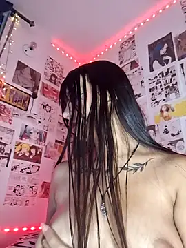 Snapshot of Hot_sophie_ chatting on 03/08/25, 11:28 Hot sophie  online show from 03/08/25, 11:28