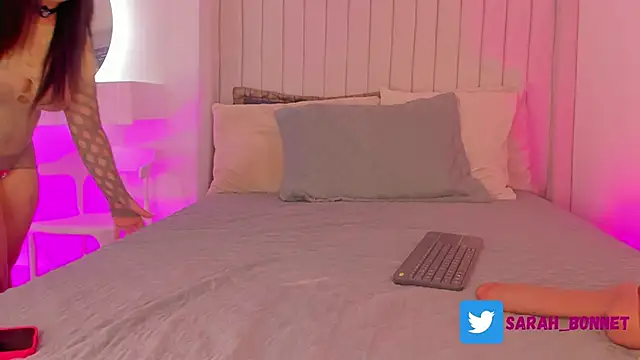 sarah-bonneth online show from 12/02/25, 11:34