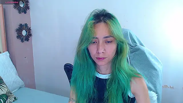 Erika Stevens online show from 10/03/25, 08:32