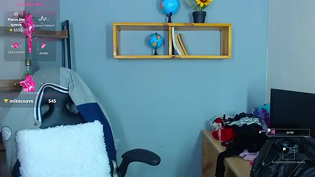 Erika Stevens online show from 10/05/25, 04:42