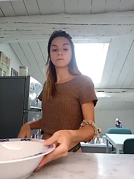 Cristina02 online show from 04/15/26, 12:21