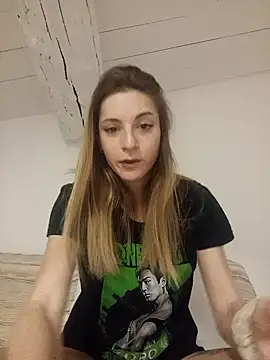 Snapshot of Cristina02 chatting on 04/05/26, 07:53 Cristina02 online show from 04/05/26, 07:53