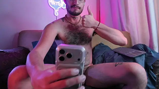 axel giracr online show from 11/30/25, 07:36