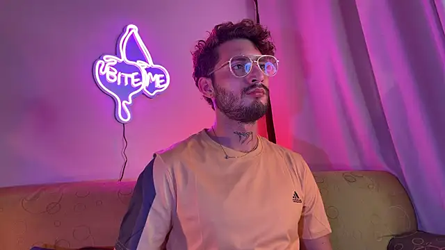 axel giracr online show from 12/01/25, 10:32