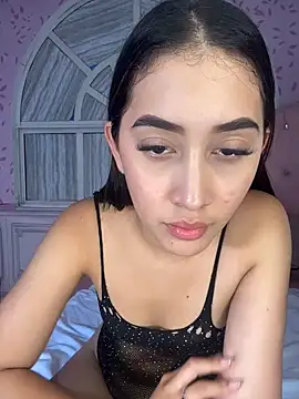Snapshot of valentina_cortes72 chatting on 10/14/25, 10:31 valentina cortes72 online show from 10/14/25, 10:31