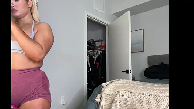 ElenaErickson online show from 01/07/26, 08:36