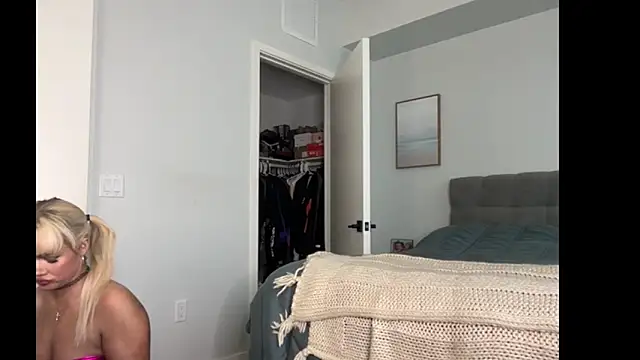 ElenaErickson online show from 01/12/26, 07:42