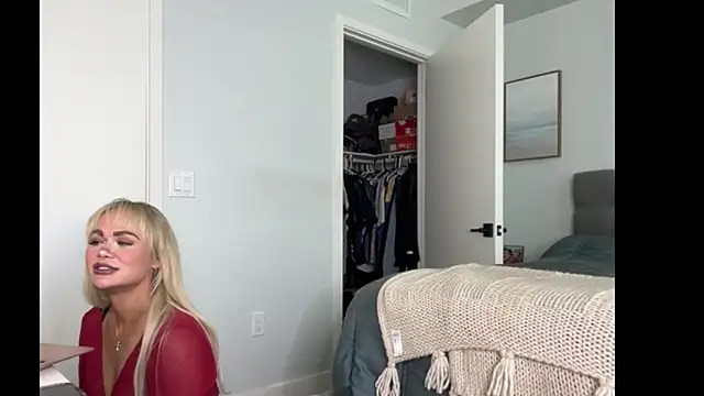 ElenaErickson online show from 04/06/26, 07:48