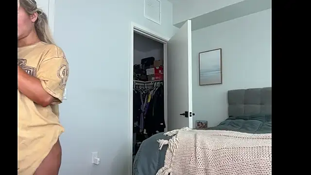 ElenaErickson online show from 02/25/26, 08:52