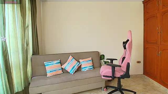 lili jade222 online show from 12/02/25, 03:14