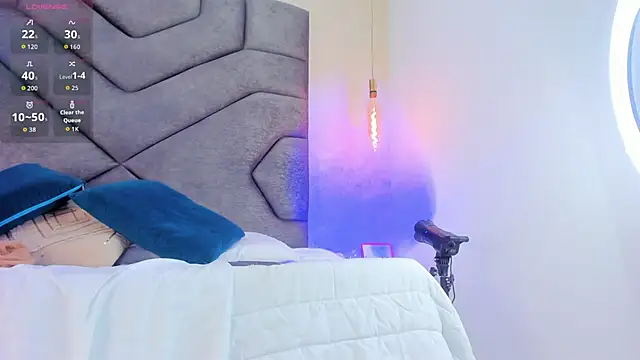 Liinda Saenz online show from 11/27/25, 01:33