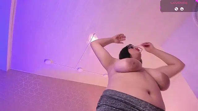 Emilyboobss online show from 03/06/25, 06:52