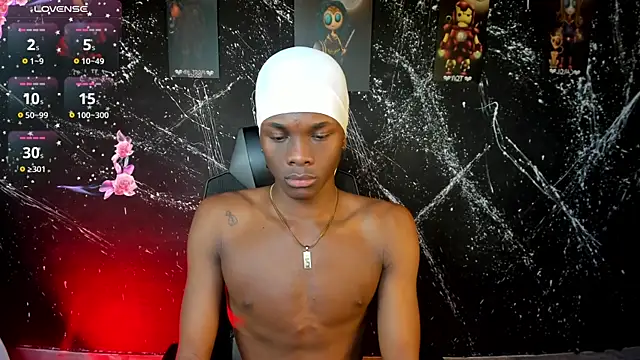 Snapshot of JacksonMuller_ chatting on 10/28/25, 01:43 JacksonMuller online show from 10/28/25, 01:43