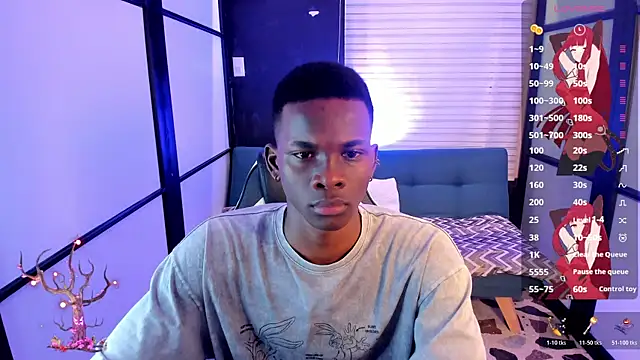 Snapshot of JacksonMuller_ chatting on 11/08/25, 01:36 JacksonMuller online show from 11/08/25, 01:36