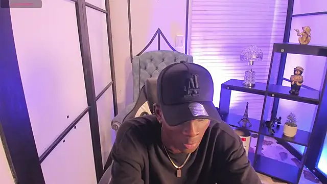 Snapshot of JacksonMuller_ chatting on 11/18/25, 02:53 JacksonMuller online show from 11/18/25, 02:53