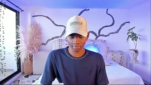 Snapshot of JacksonMuller_ chatting on 12/17/25, 02:11 JacksonMuller online show from 12/17/25, 02:11